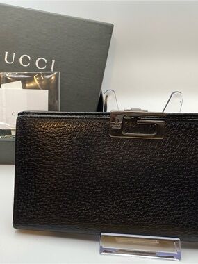 Gucci Black Pebbled Leather Clutch with Silver-Tone Closure